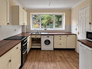 Kitchen - click for photo gallery